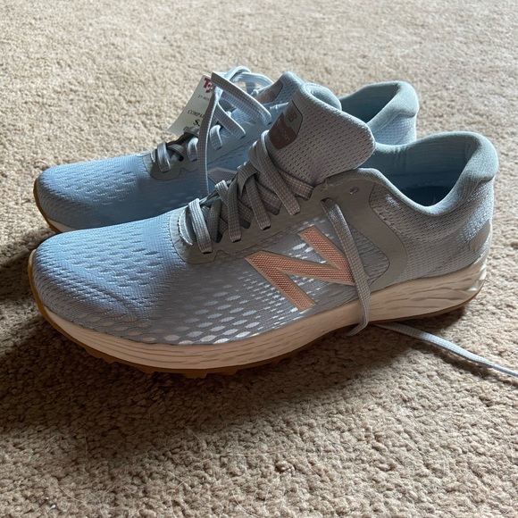 New Balance Sneakers Size 7.5 - Picture 1 of 6